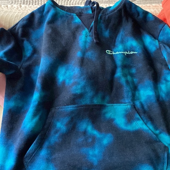 Champion sweatshirts - Picture 3 of 3